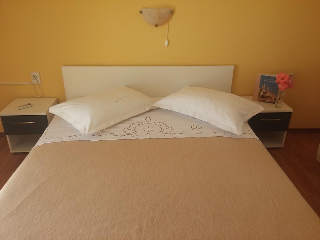 Apartments & Rooms Brna Banjol Dış mekan fotoğraf